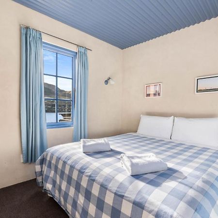 Sunny Lakeview Villa Queenstown Buitenkant foto