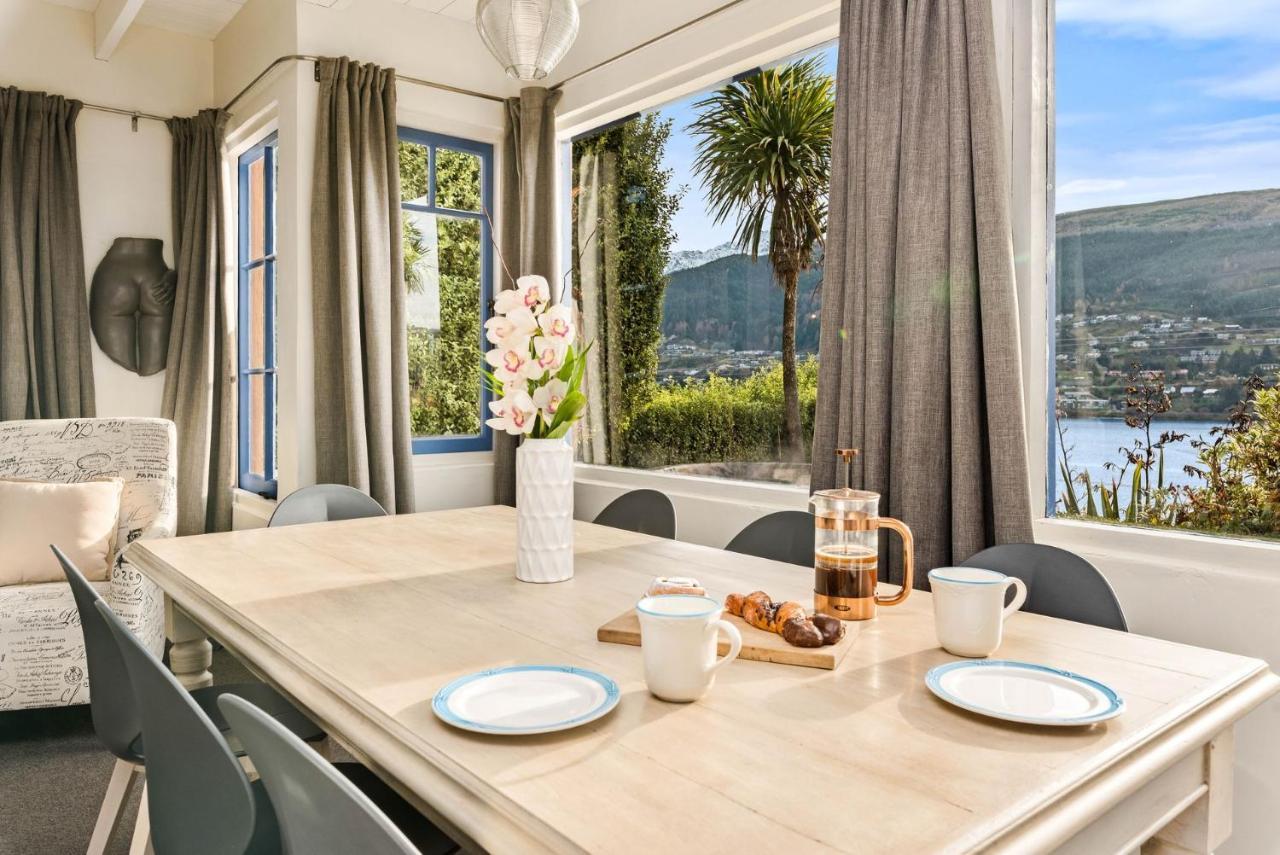 Sunny Lakeview Villa Queenstown Buitenkant foto