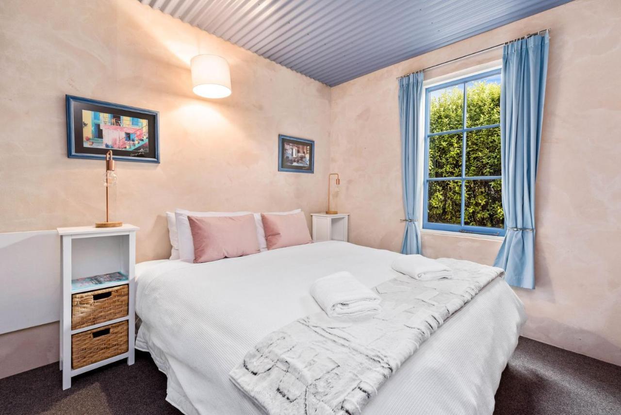 Sunny Lakeview Villa Queenstown Buitenkant foto
