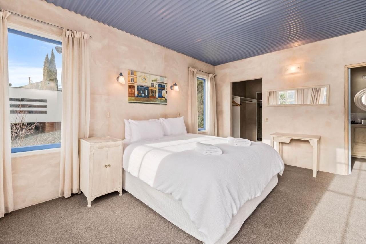Sunny Lakeview Villa Queenstown Buitenkant foto