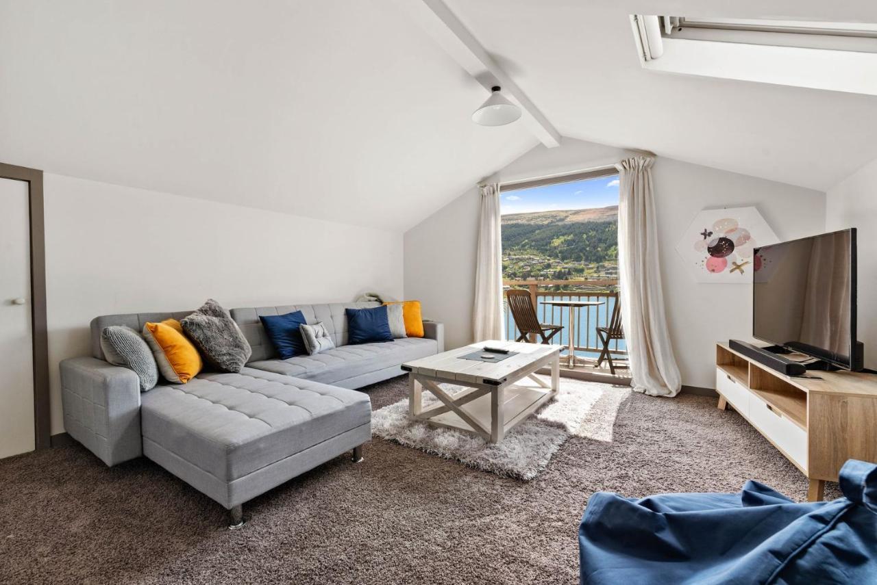 Sunny Lakeview Villa Queenstown Buitenkant foto