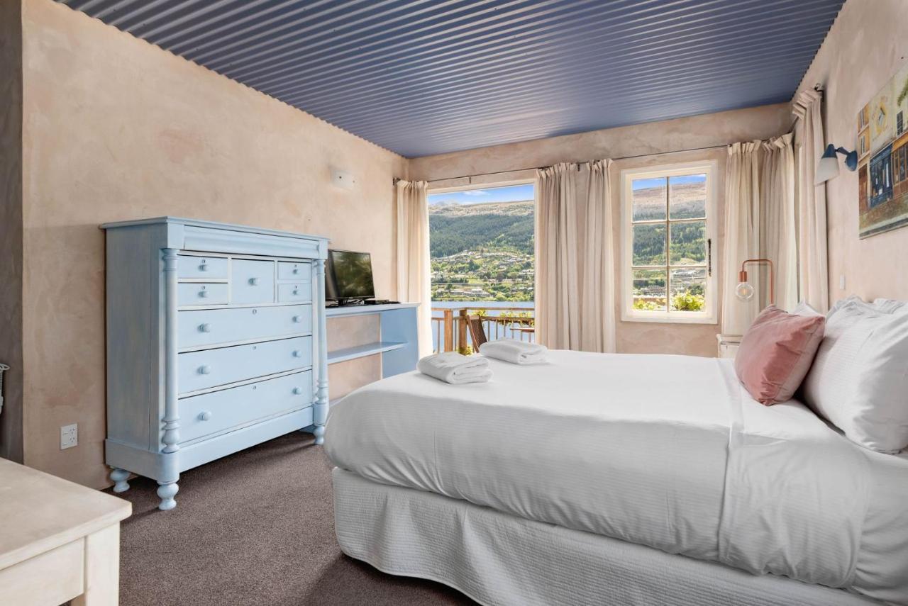 Sunny Lakeview Villa Queenstown Buitenkant foto