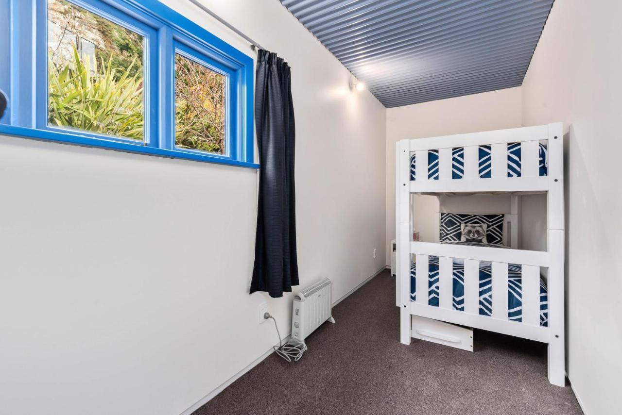 Sunny Lakeview Villa Queenstown Buitenkant foto