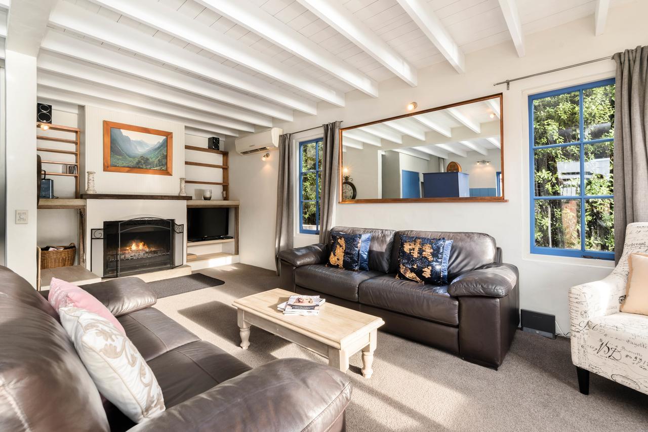 Sunny Lakeview Villa Queenstown Buitenkant foto