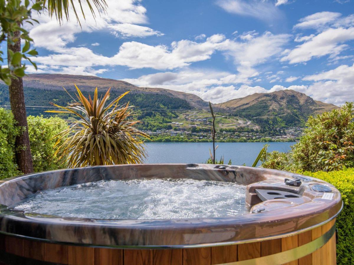 Sunny Lakeview Villa Queenstown Buitenkant foto